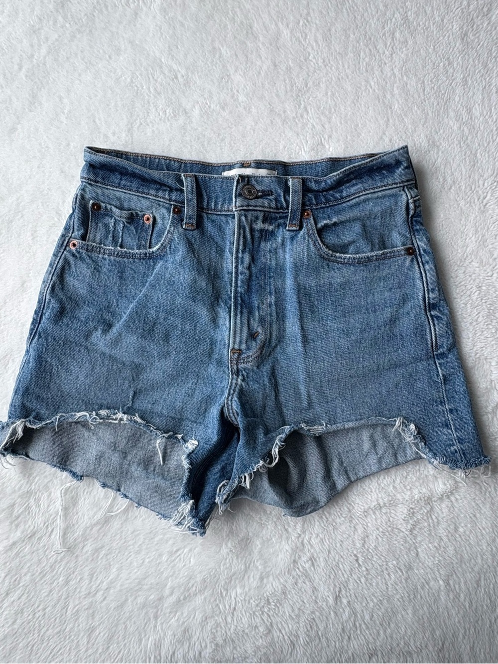 Abercrombie & Fitch The 4 inch Mom Short High Rise